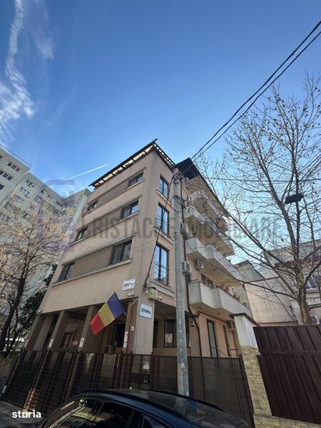 Cladire multifunctionala, metrou Basarab, parcare proprie