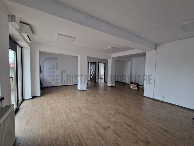 Cladire multifunctionala, metrou Basarab, parcare proprie