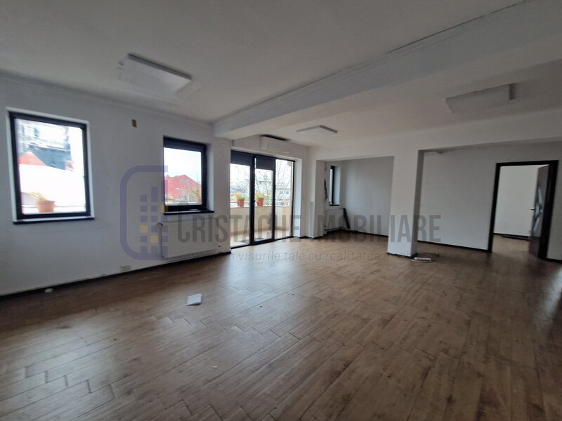 Cladire multifunctionala, metrou Basarab, parcare proprie